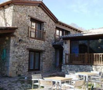 фото отеля Hostal de la Rovira Montagut i Oix