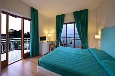 фото отеля Hotel Regina Sorrento