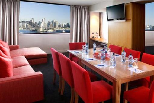 фото отеля North Sydney Harbourview Hotel