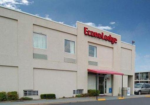 фото отеля Econo Lodge Potomac Mills