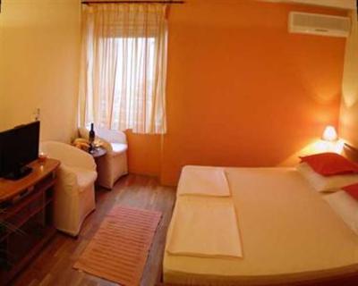 фото отеля Carol Rooms Hotel Trogir