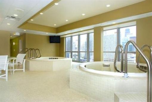 фото отеля Oakwood Apartments At The Tides Chicago