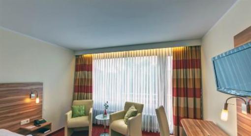 фото отеля Hotel Engelhardt Pfullingen