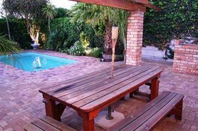 фото отеля Nat-Art Self Catering Accommodation