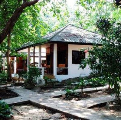 фото отеля Ao Pudsa Bungalows