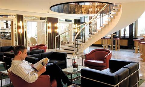 фото отеля Derag Livinghotel Kanzler