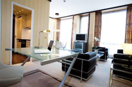фото отеля Derag Livinghotel Kanzler