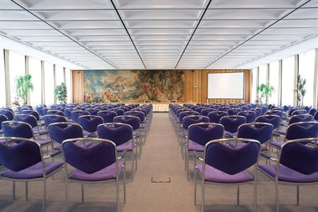 фото отеля Derag Livinghotel Kanzler