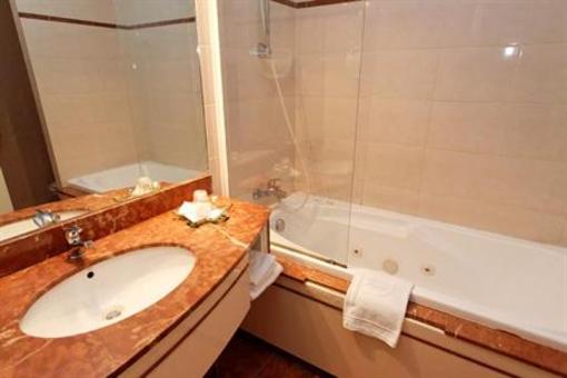 фото отеля L'Abreuvoir Hotel Heric
