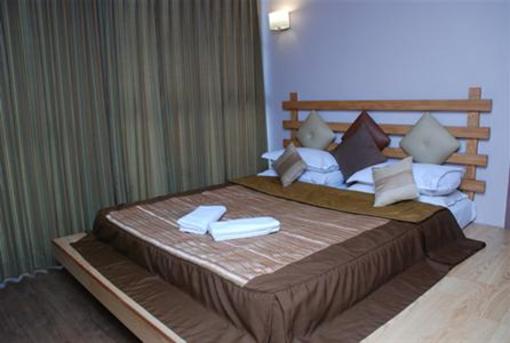 фото отеля Maneck Residency