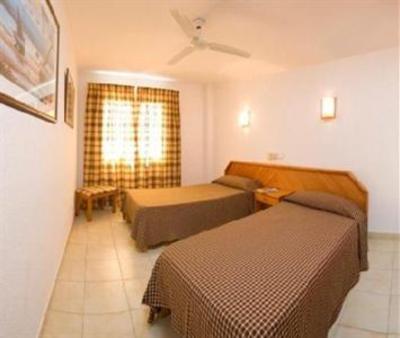 фото отеля Apartamentos Playa Grande Ibiza