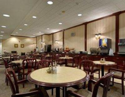 фото отеля Ramada Latham/Albany Airport