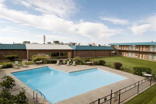 фото отеля BEST WESTERN Holiday Manor