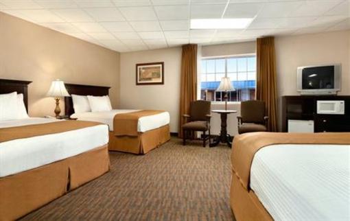 фото отеля BEST WESTERN Holiday Manor