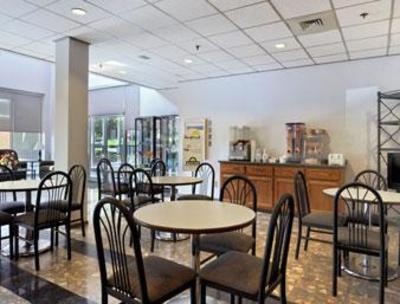 фото отеля Days Inn Corning (New York)