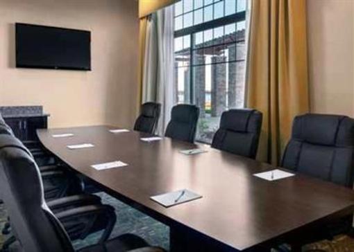 фото отеля Hampton Inn & Suites Astoria