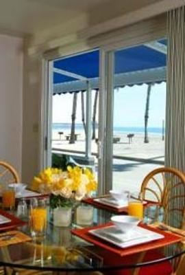 фото отеля Blue Whale Resort