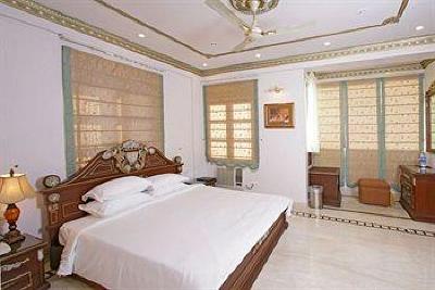 фото отеля Perfect Haven Hotel Egmore Chennai