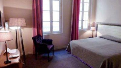 фото отеля Hotel de L Amphitheatre Arles