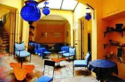 фото отеля Hotel de L Amphitheatre Arles