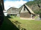 фото отеля Three Valley Lake Chateau Resort Revelstoke