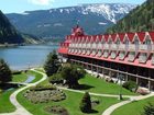фото отеля Three Valley Lake Chateau Resort Revelstoke