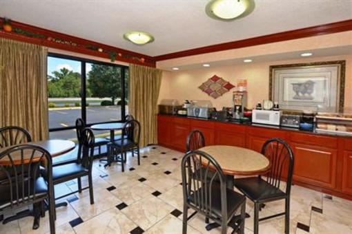 фото отеля BEST WESTERN Luxury Inn & Suites