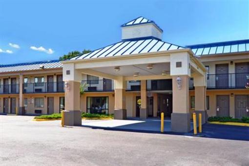 фото отеля BEST WESTERN Luxury Inn & Suites