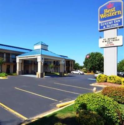 фото отеля BEST WESTERN Luxury Inn & Suites
