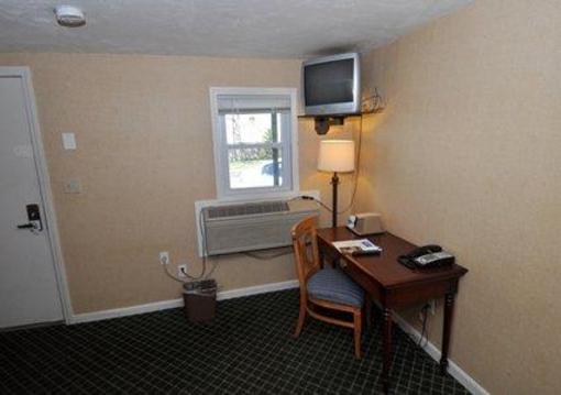 фото отеля Rodeway Inn Hyannis