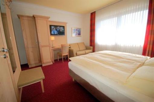 фото отеля Hotel Schneider Allersberg