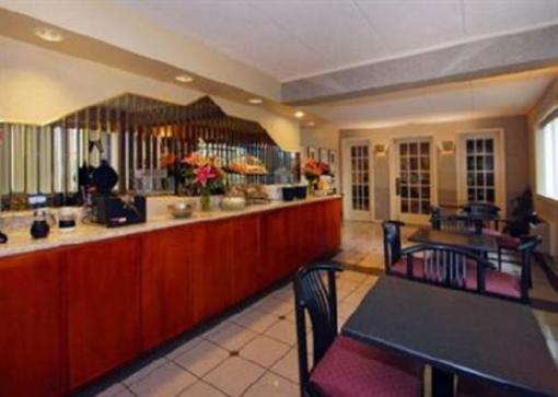фото отеля Quality Inn Cedar Point South