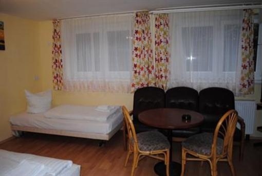 фото отеля Figaro Hotel Garni