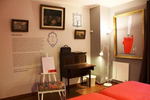 фото отеля Oporto Excentric Design Hostel