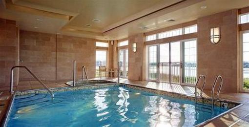 фото отеля Newport Beach Hotel & Suites