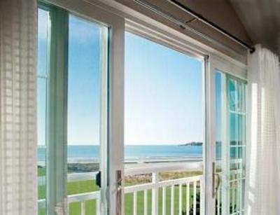 фото отеля Newport Beach Hotel & Suites