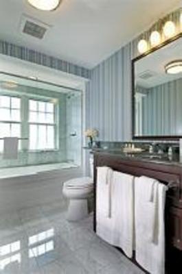 фото отеля Newport Beach Hotel & Suites