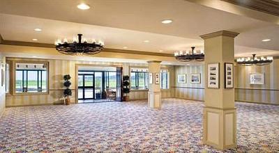 фото отеля Newport Beach Hotel & Suites