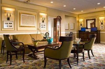 фото отеля Newport Beach Hotel & Suites