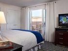 фото отеля Newport Beach Hotel & Suites