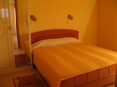 фото отеля Apartmani Otok