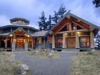 Cougar's Crag Extreme Bed and Breakfast
