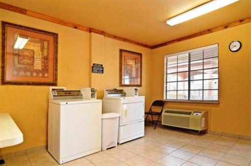 фото отеля BEST WESTERN Windwood Inn & Suites
