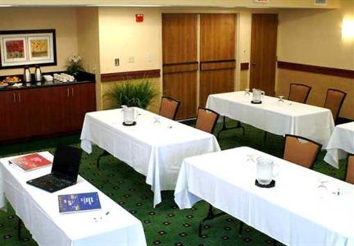 фото отеля Courtyard by Marriott Greenville Haywood Mall