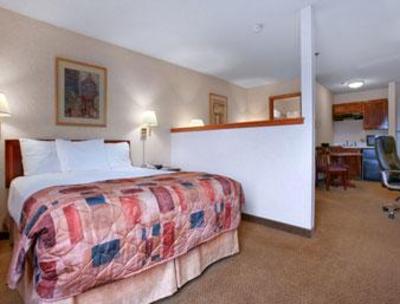 фото отеля Baymont Inn and Suites Branford