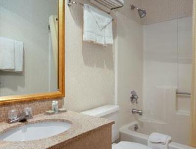 фото отеля Baymont Inn and Suites Branford