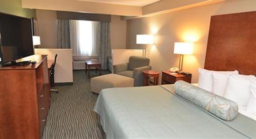 фото отеля AmericInn Hotel & Suites Des Moines Airport