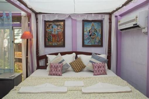 фото отеля Leela Cottages