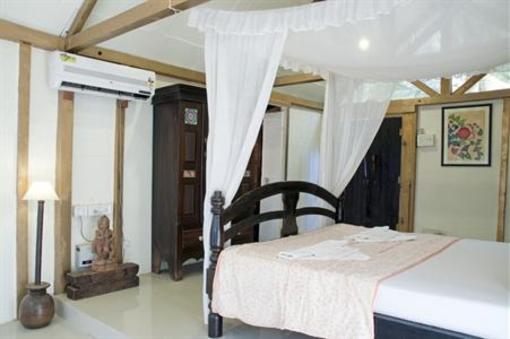 фото отеля Leela Cottages