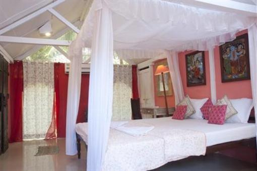 фото отеля Leela Cottages